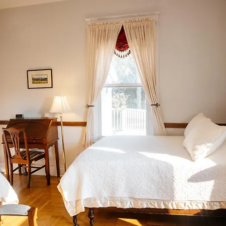 Friendly City Inn B&B-2